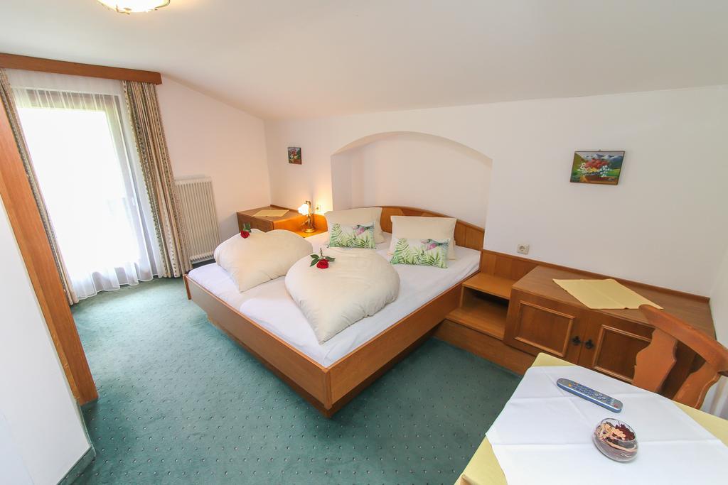Bio-Bauernhof Hatzbauer Maria Alm am Steinernen Meer Exterior foto