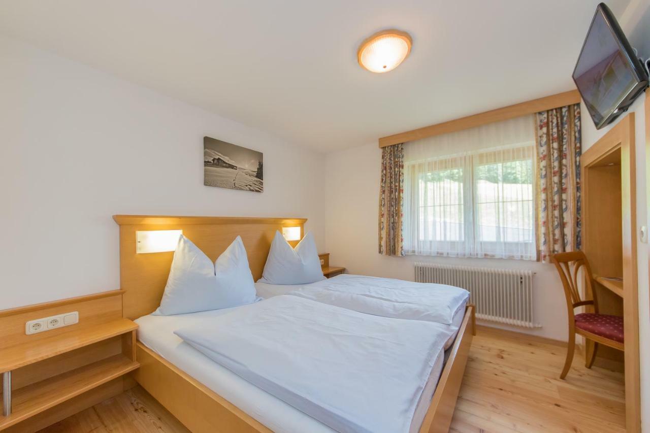 Bio-Bauernhof Hatzbauer Maria Alm am Steinernen Meer Exterior foto